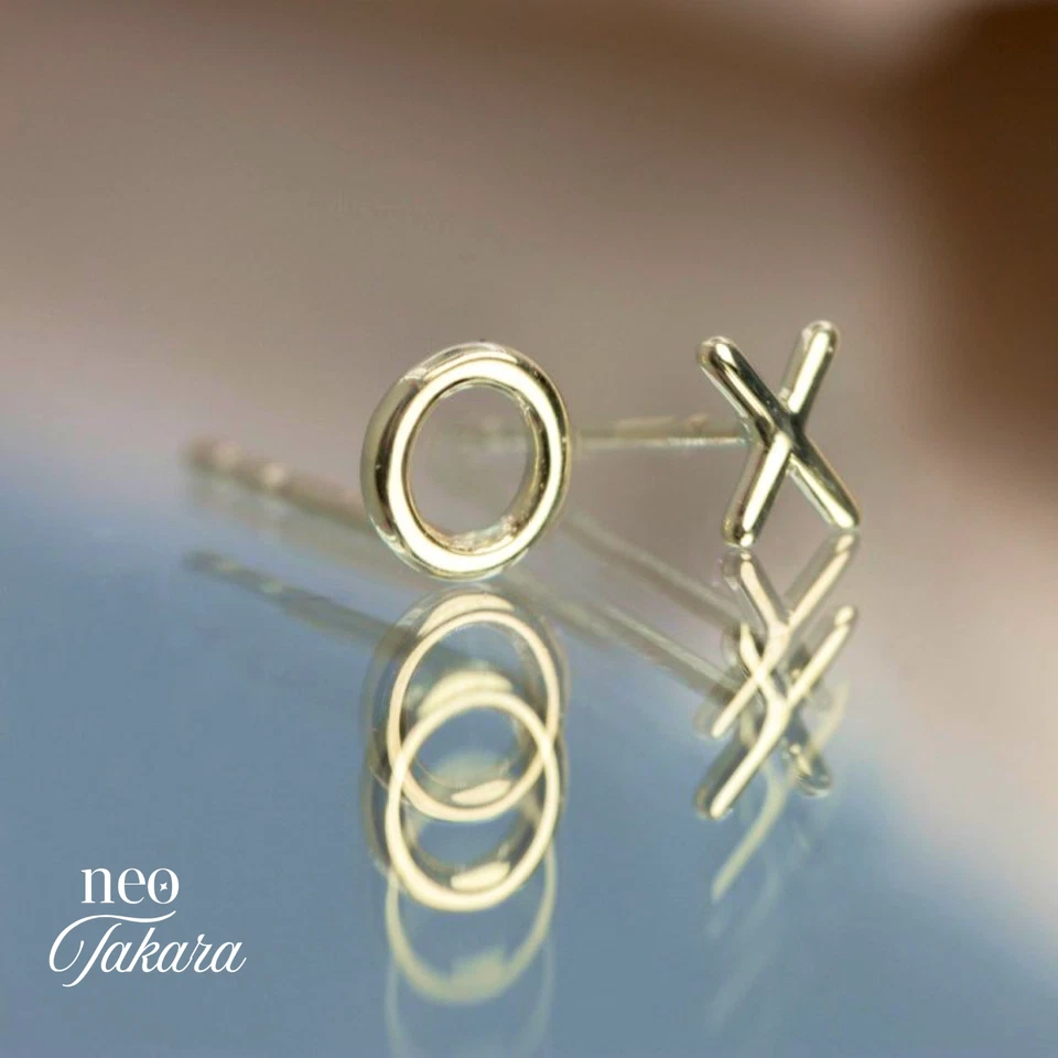 Aretes de oro amarillo macizo de 10 quilates XO Love desajustados X y O besos abrazos Foto 3 de 3