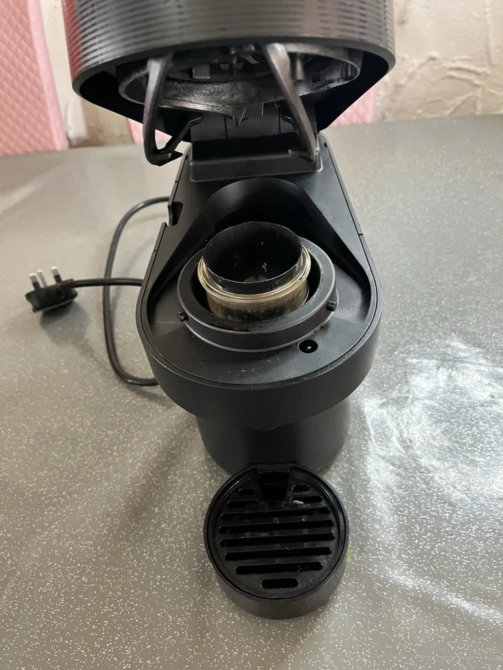 NESPRESSO by De'Longhi Vertuo Pop Pod Coffee Machine Black, photo 4 of 5