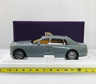 1/18 ROLLS ROYCE PHANTOM Ⅷ 1/18 Rolls-Royce Phantom VIII White/purple Diecast Limited
