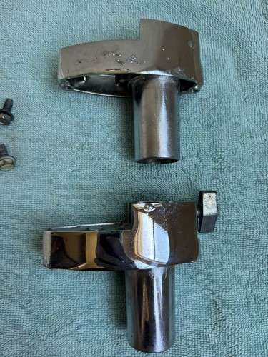 Zwei Rogers Tom Drum Mount oder Spur Halterungen - Big R Memriloc XP8 - 1" Lot #5 - Bild 6 von 12
