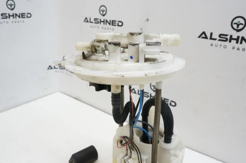 Топливный насос в сборе 2016 Nissan Versa Note 17040-3AN0E от оригинального производителя - Изображение 3 из 4