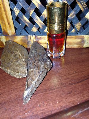 OUDH AMBER  OIL PURE ARABIAN  PERFUME OIL 6ml