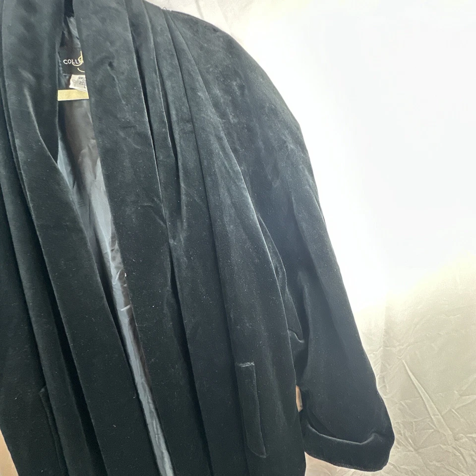 Vintage JS Collections Long Black Velvet Opera Evening Coat Duster Pockets Large - Image 4 of 4