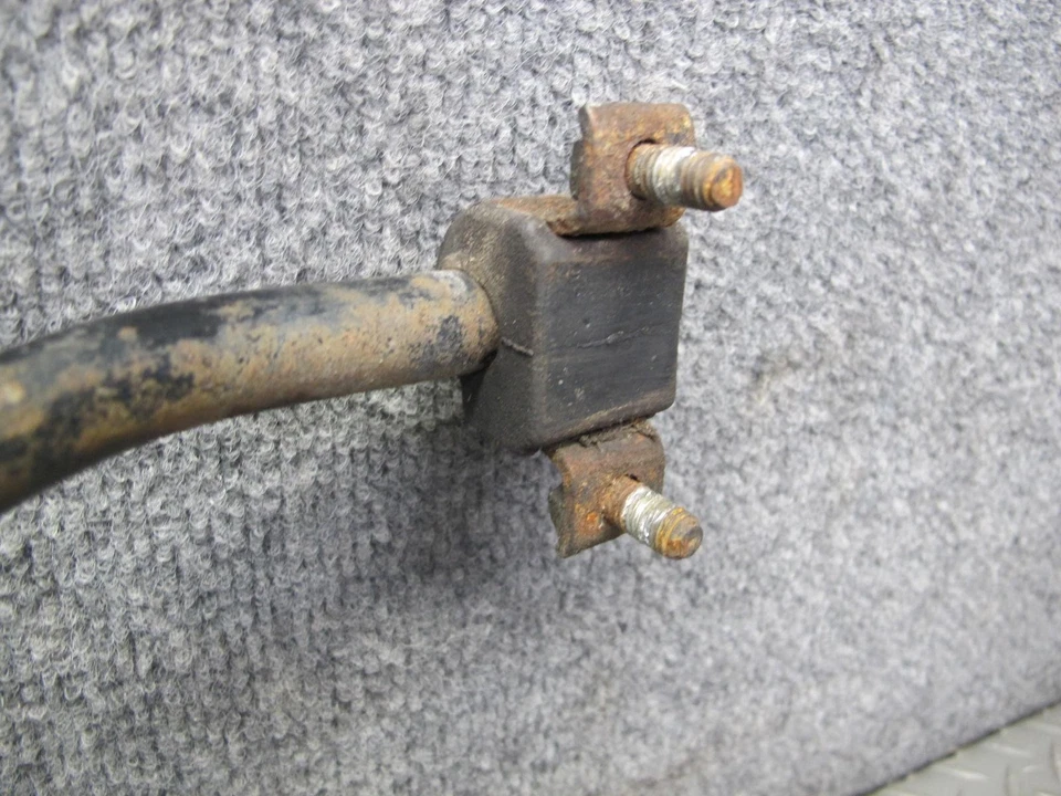 86-89 VOLKSWAGEN SCIROCCO MK2 FRONT SWAY ANTI ROLL BAR OEM - Image 4 of 4