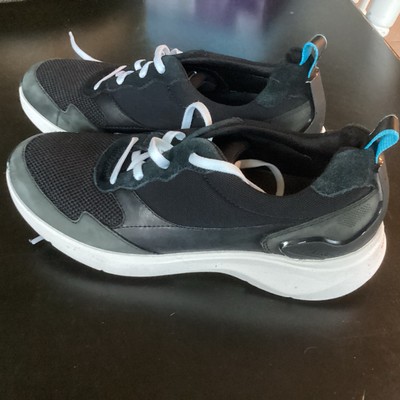 Womens Wavewalk 2.0 Move black sneaker, By Clarks Barely Worn