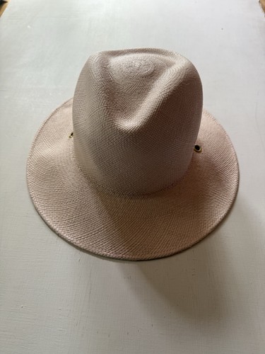 Moderno Sombrero de Panamá Monarquía Mujer Talla Mediana Toquilla Paja Hecho en Ecuador $255 - Imagen 2 de 8