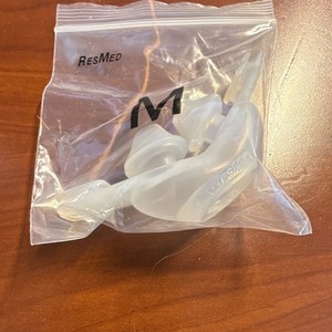 ResMed AirFit P10 Nasal Pillow Cushion Size M White/Transparent Replacement Part