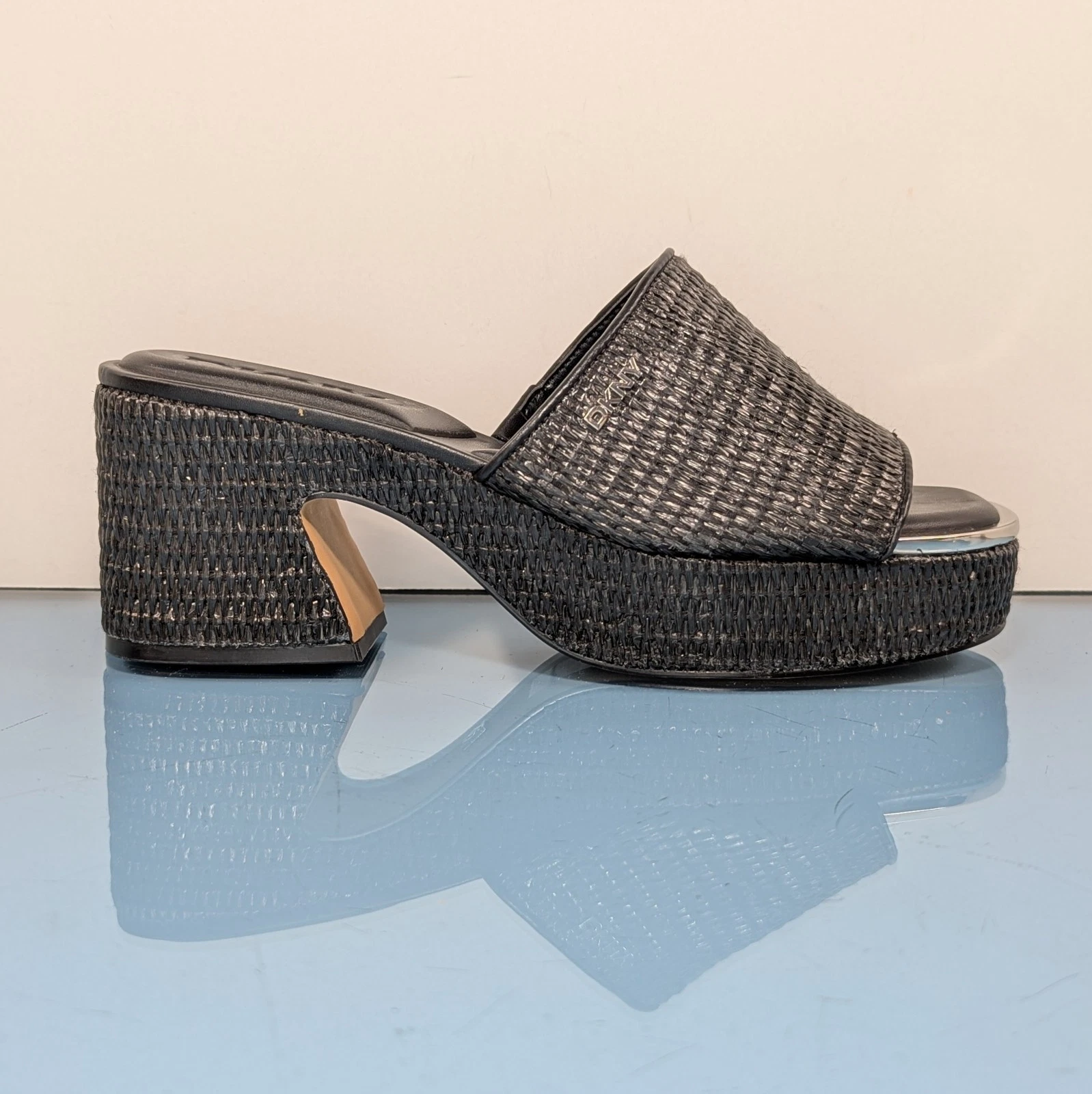 New DKNY Womens 9.5 Black Rattan Chunky Platform Wedge Heel Sandals Slides Mules
