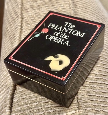 The Phantom Of The Opera Enesco 1990 Laquer Music Box  The Music Of The Night 