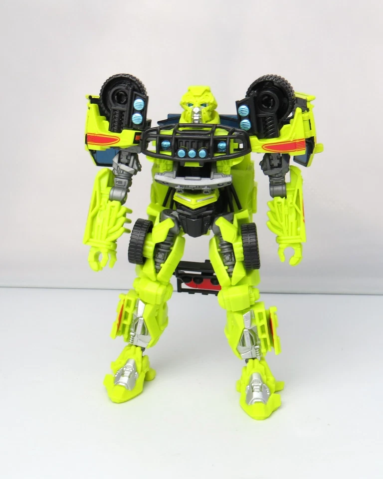 Transformers Ratchet Studio Series Deluxe Class Complete  (SS-10 / 11) - Image 2 of 4