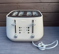 Delonghi ECLETTICA Four Slice Toaster - Beige