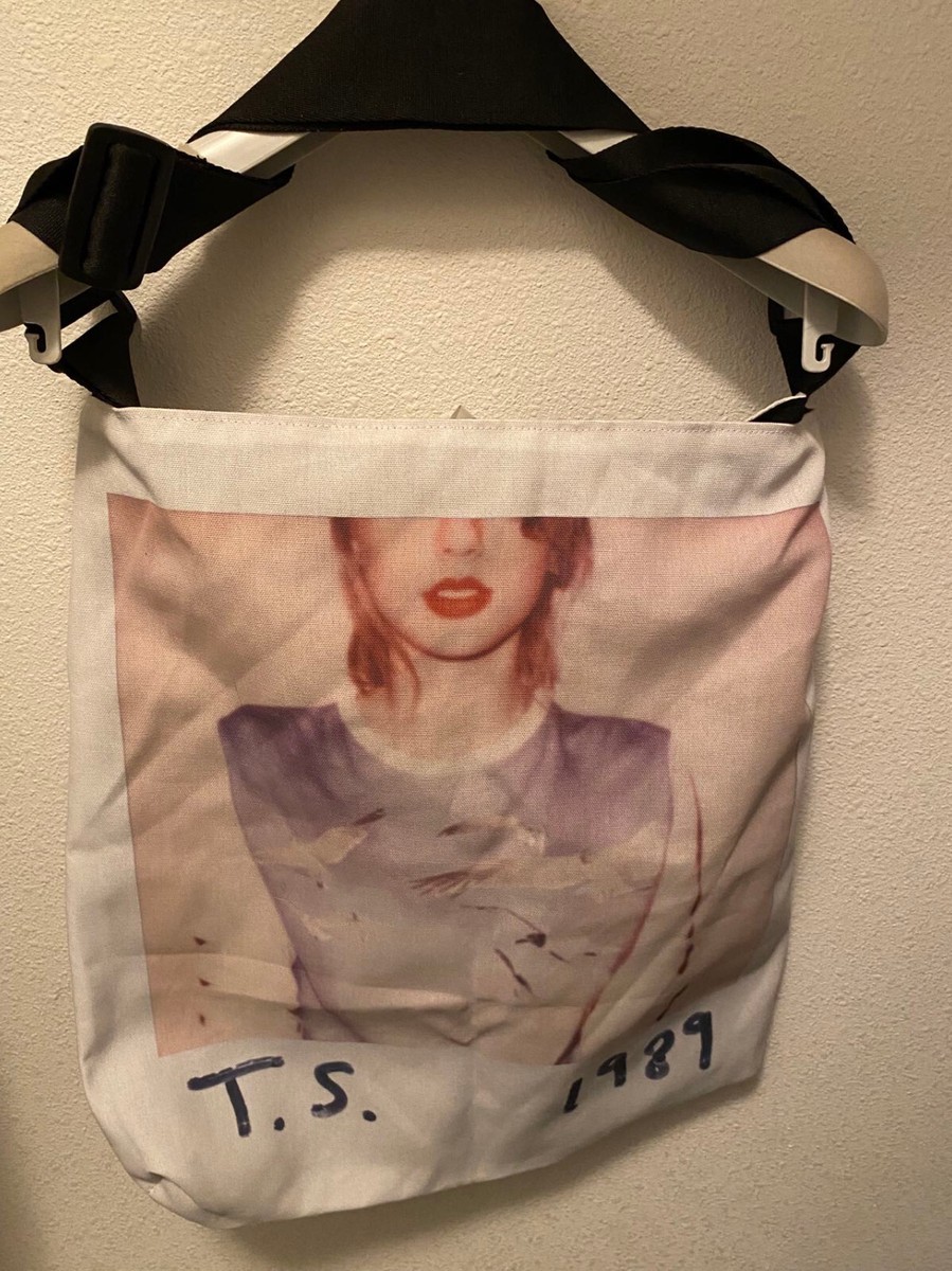 レア テイラースウィフト グッズ taylorswift 1989 バッグ NEW Taylor Swift Official 1989 Messenger Tote Bag - Unused Rare