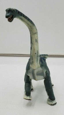 brachiosaurus in a fisher's net 2000 Approximately 28 Brachiosaurus! Twas described in 1903