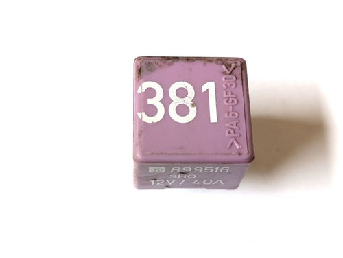 Audi A4 S4 B5 8D 1997 Sonstige Relais 431951253G UST109000