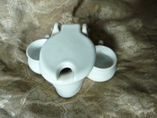Ancienne salière moutardier porcelaine motif WC pot de chambre