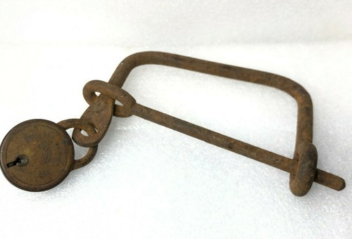 WW1 or earlier Seamans kit Bag Bar lock Anchor symbol padlock No Key