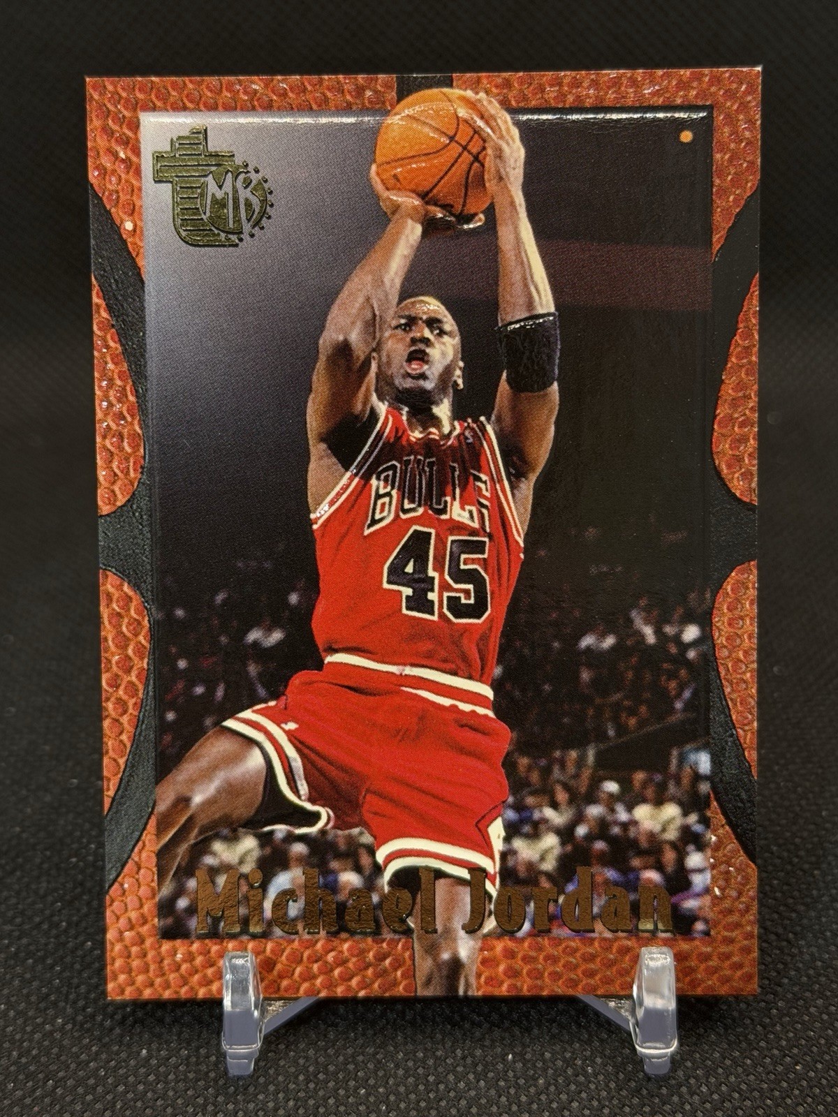 1994 Topps Embossed #121 Michael Jordan TMB Base | NBA HOF Chicago Bulls (C)