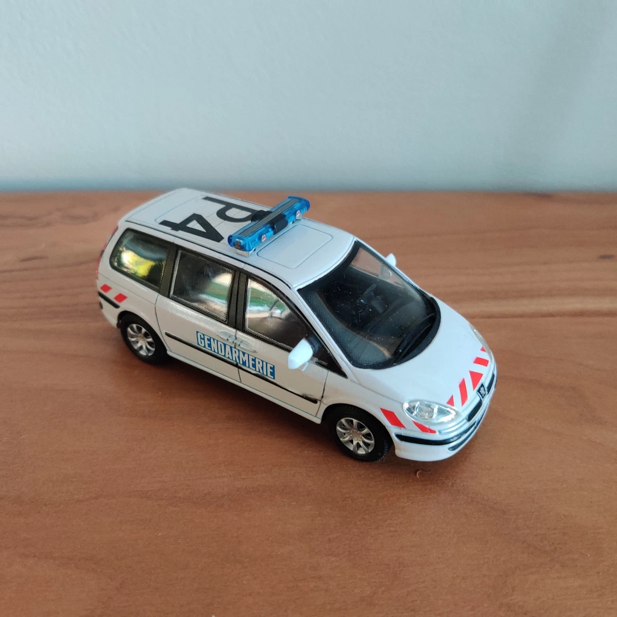 Coffret 5 Véhicules Gendarmerie 1/43 – Rare Avec écusson Sur Boîte – Occasion