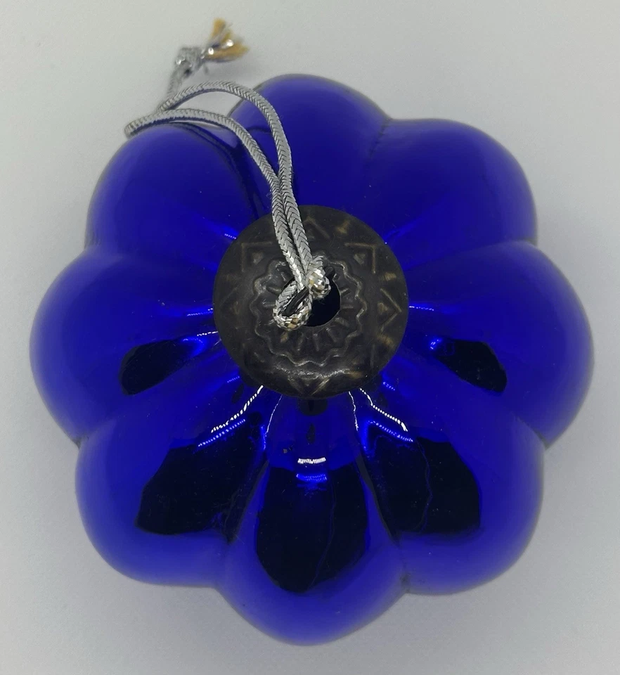 Ancienne grosse boule de Noël en verre églomisé bleu - Photo 3/4