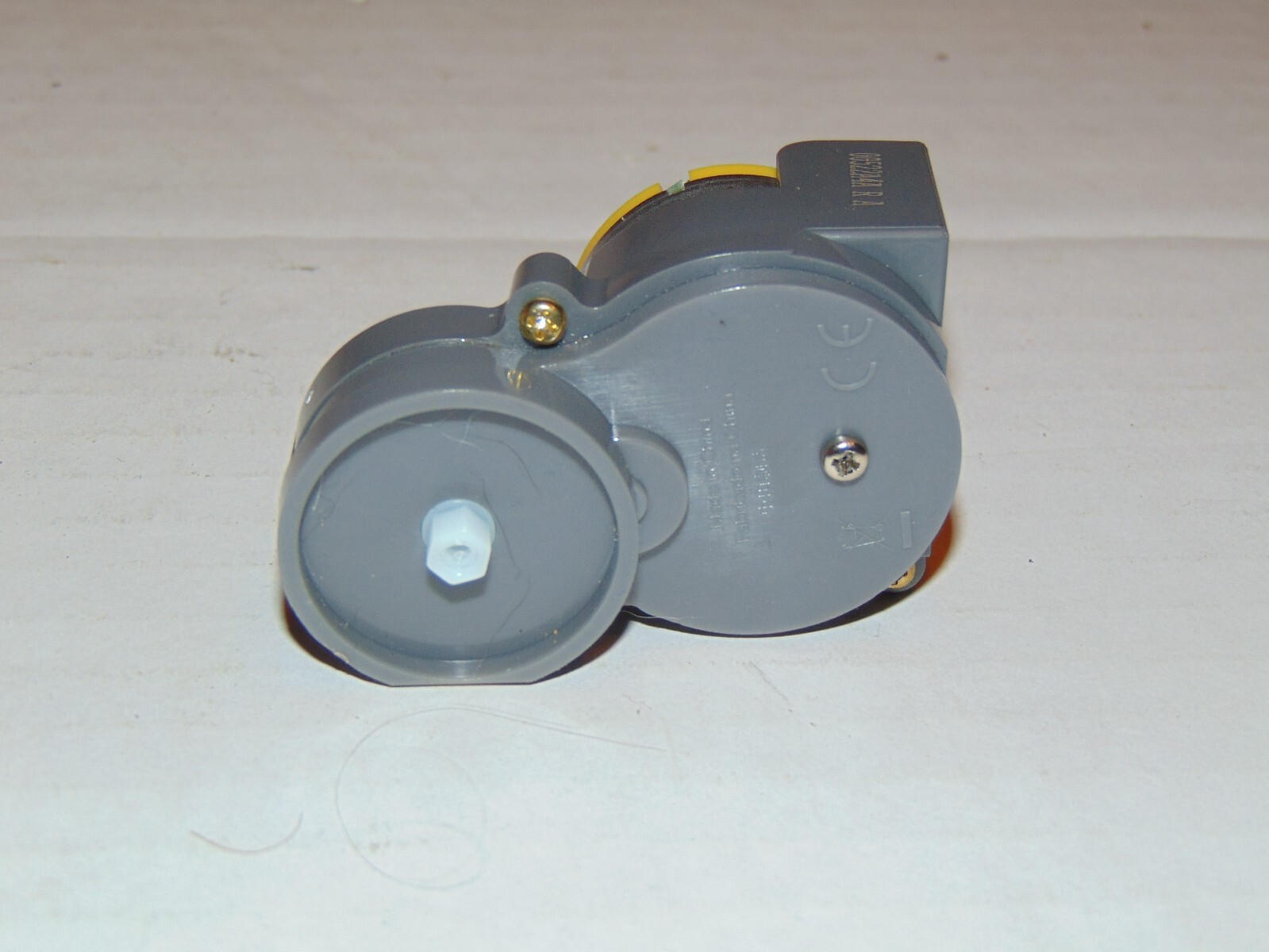 iRobot Roomba 675 Replacement Side Brush Motor  -image