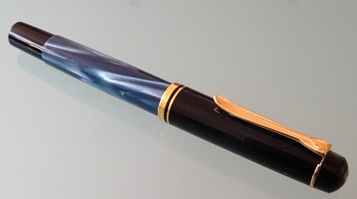 PELIKAN, schöner KOLBENFÜLLER M200 BLAU-MARMORIERT, GOLD-Feder B, schreibt TOP - Bild 7 von 9