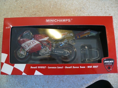 1/12 Minichamps 2007 Ducati Zerox 999 WSB Championship - Lorenzo Lanzi - Picture 3 of 5