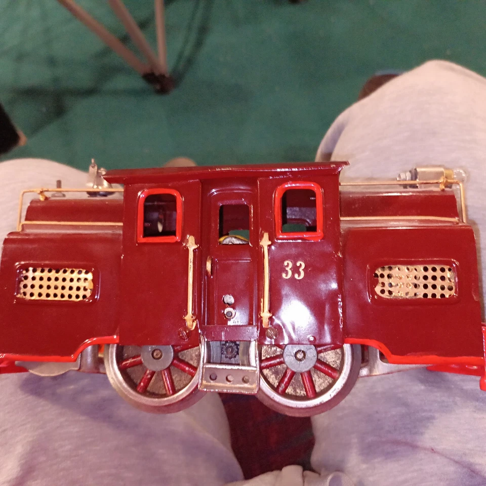 Lionel 33 Standard gauge prewar locomotive Square body Maroon - Image 4 of 4