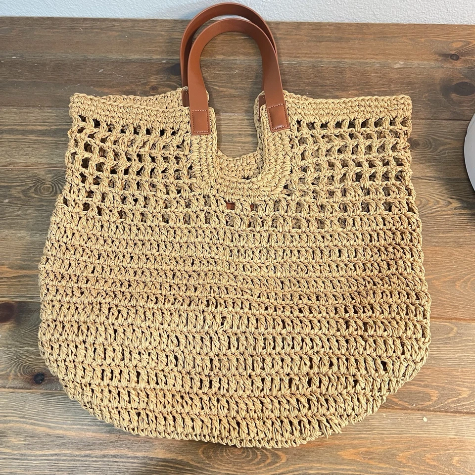 Banana Republic paper straw woven tote bag in tobacco w/Leather handles - Image 2 of 4