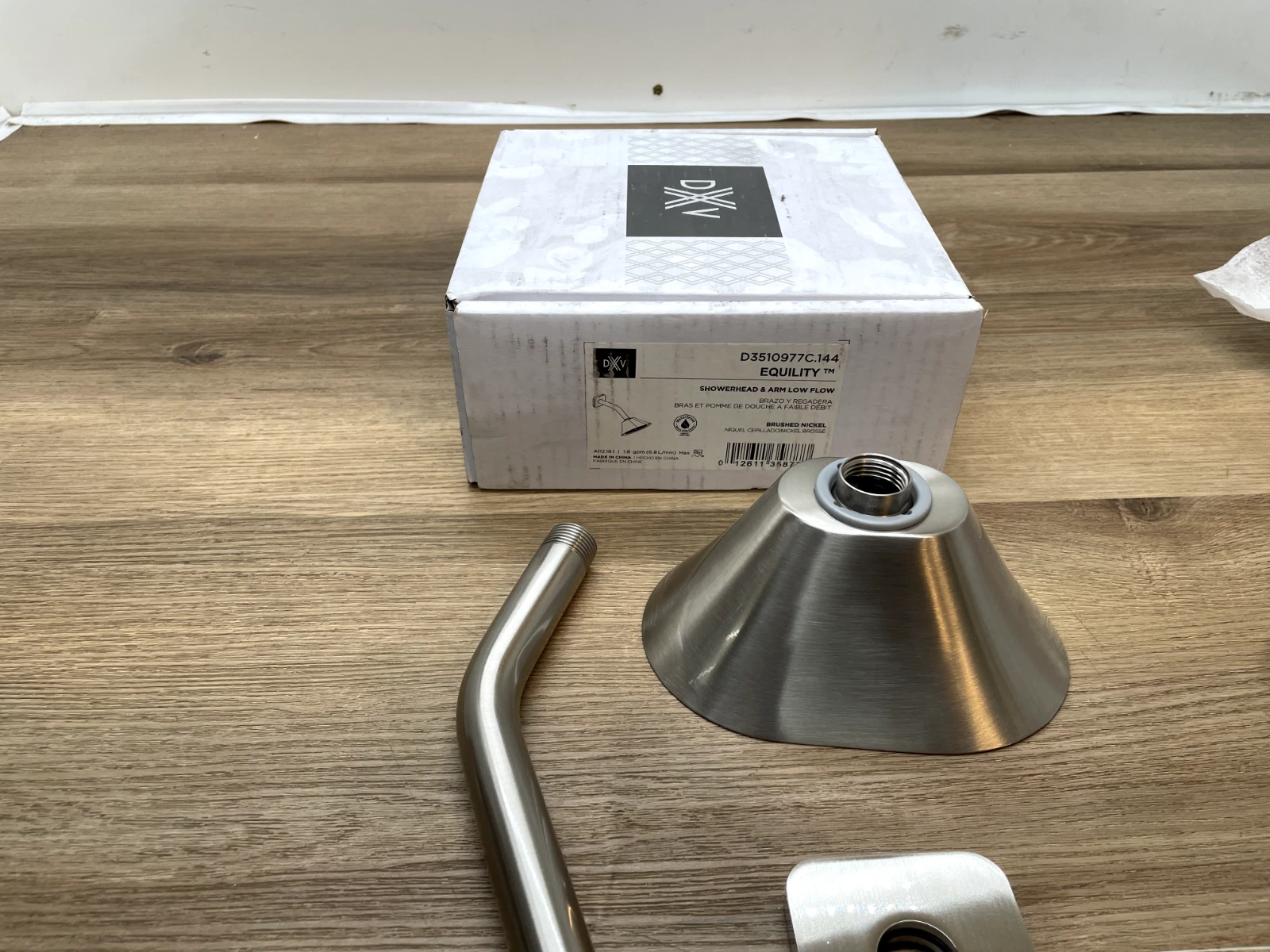 DXV Equility 1.8 GPM Multi Function Shower Head D3510977C.144 "READ"
Opens in a new window or tab