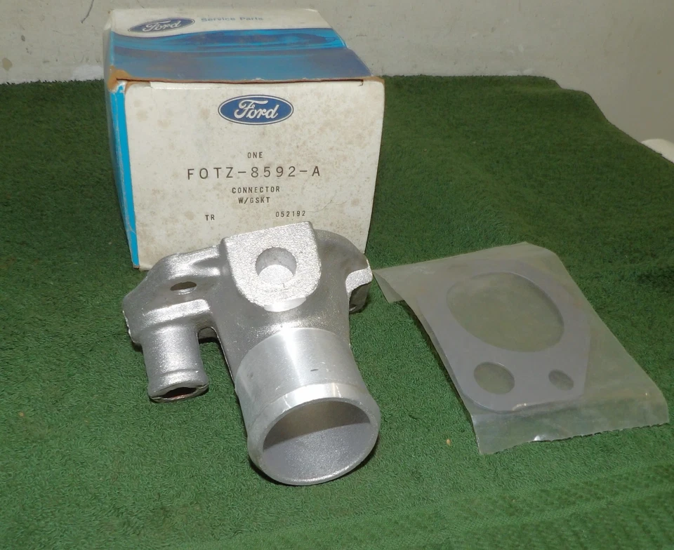 1990-95 Ford F150 Bronco NOS 302 351W THERMOSTAT HOUSING WATER OUTLET CONNECTOR - Image 2 of 3