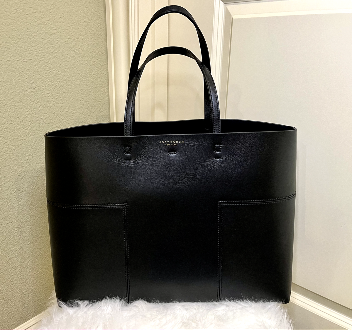 Tory Burch ブラックレザーバッグ NWOT Tory Burch Block-T Black Leather Tote Purse Bag | eBay