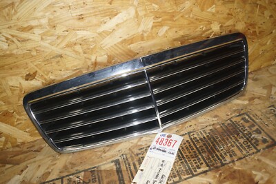 1998 1999 2000 2001 2002 MERCEDES CLK430 FRONT UPPER GRILLE CHROME OEM
