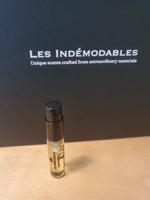Les Indemodables Patchouli Noisette Eau De Parfum 3ml/0.1oz Sample Spray New!
