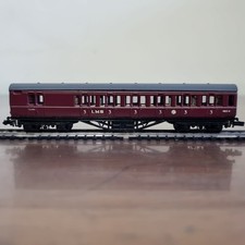 Graham Farish N Gauge 0631 LMS 57ft Mainline Brake Third Coach 9854 Maroon