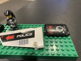 LEGO Space Police officer 4 with air tank minifigure Part Lot 4 5973 5972 Sp096