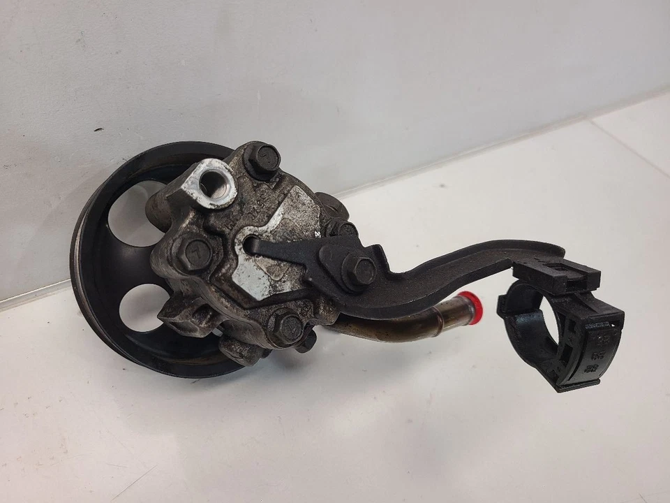 Bomba de dirección asistida Nissan Xterra 2005-15 (4,0 L/AT) Foto 4 de 4