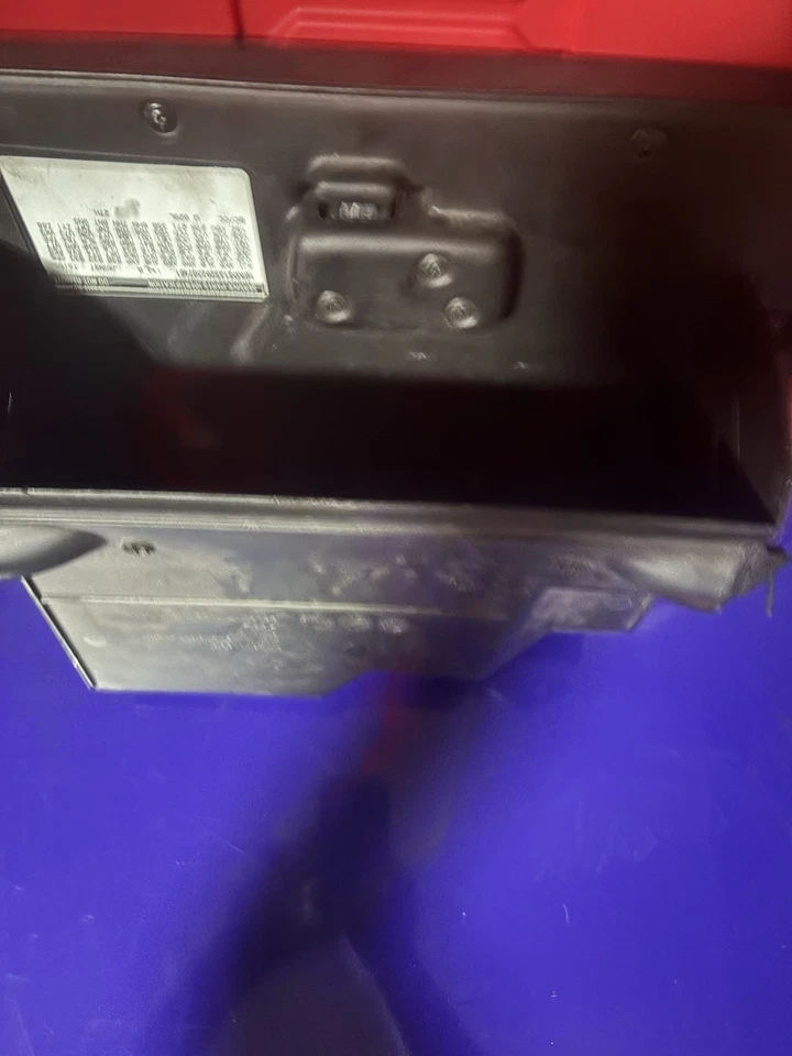 GMC Envoy 2006 guantera compartimento de almacenamiento Foto 3 de 3