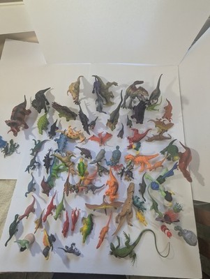 Lot of 82 Dinosaur Figures Mini Toys   Mixed Species, Plastic Animals, Bulk Set