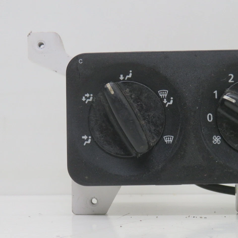 LAND ROVER FREELANDER 1 2006 HSE CLIMATE CONTROL PANEL - Image 2 of 4