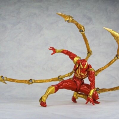 Hot Animation Marvel Yamaguchi Iron Spider Man Red/Black Action