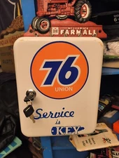 Union 76 Gasoline Oil Service Station Heavy Metal Key Box Storage Advertising 