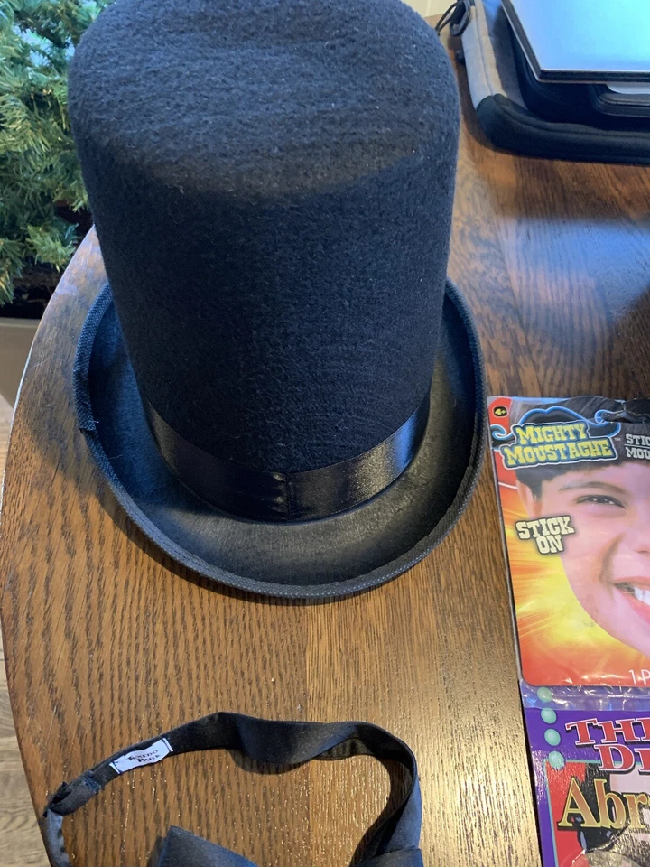 Sombrero de copa para niños, pajarita, barba y bigote Foto 2 de 4