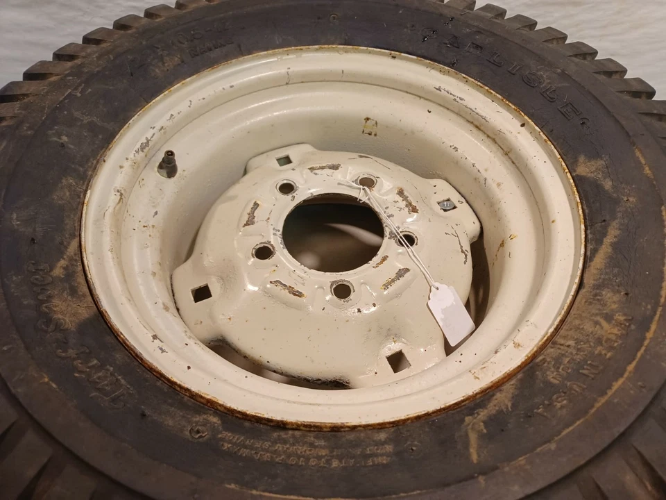 1657753 SIMPLICITY ALLIS CHALMERS RODA E PNEU DE TRATOR - Imagem 3 de 4