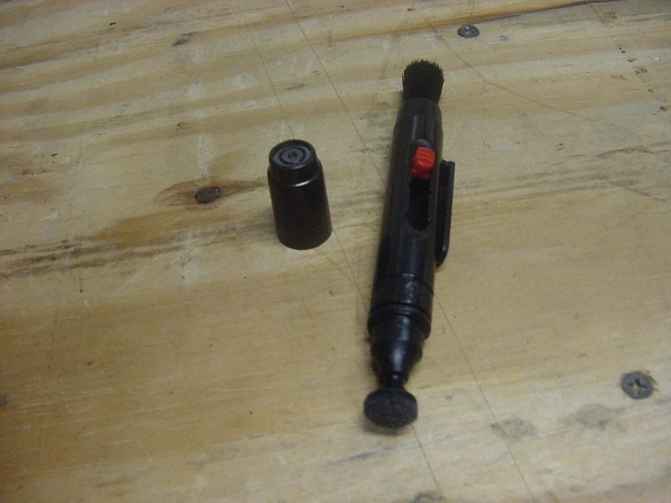 镜头清洁笔深红跟踪瞄准镜涂抹和除尘免运费 — 第 3/4 张图片