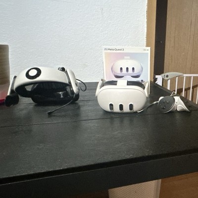 Meta Quest 3 512 GB Standalone VR-Headset Weiß mit 2 Controllern