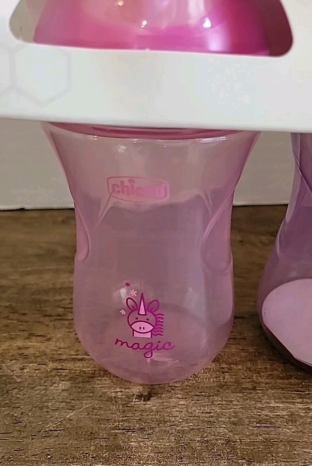 2 tazas Chicco Sport Spout Trainer rosa y púrpura 9 oz (9+ meses) Foto 2 de 4