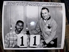 1957 WILT CHAMBERLAIN NCAA BASKETBALL PHOTO LEADS NATION SCORING NBA LEGEND ABA
