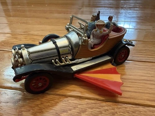 Vintage CORGI TOYS 266 Chitty Chitty Bang Bang VGC