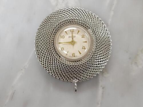 Reloj colgante vintage tono plateado Taylor para mujer NO FUNCIONA ~7-E535 - Imagen 1 de 3