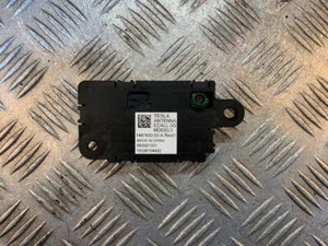 17-23 TESLA MODEL ANTENNENVERSTÄRKER STEUERMODUL 1447430-00-A